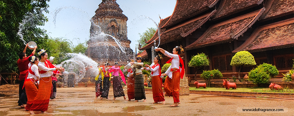 Songkran-festival-in-Thailand-05